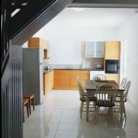 Holiday home Independent Luxury House In City Center